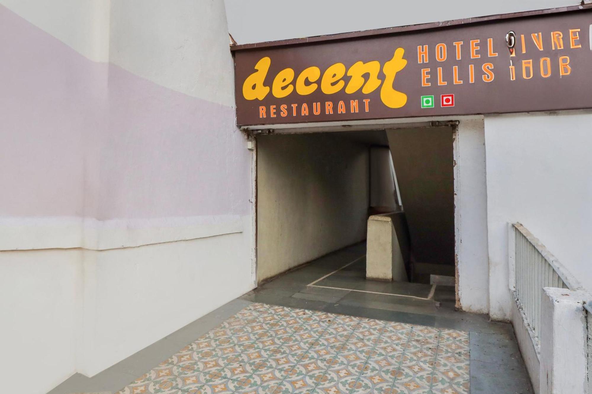 Hotel O Ellis Ahmedabad Exterior photo