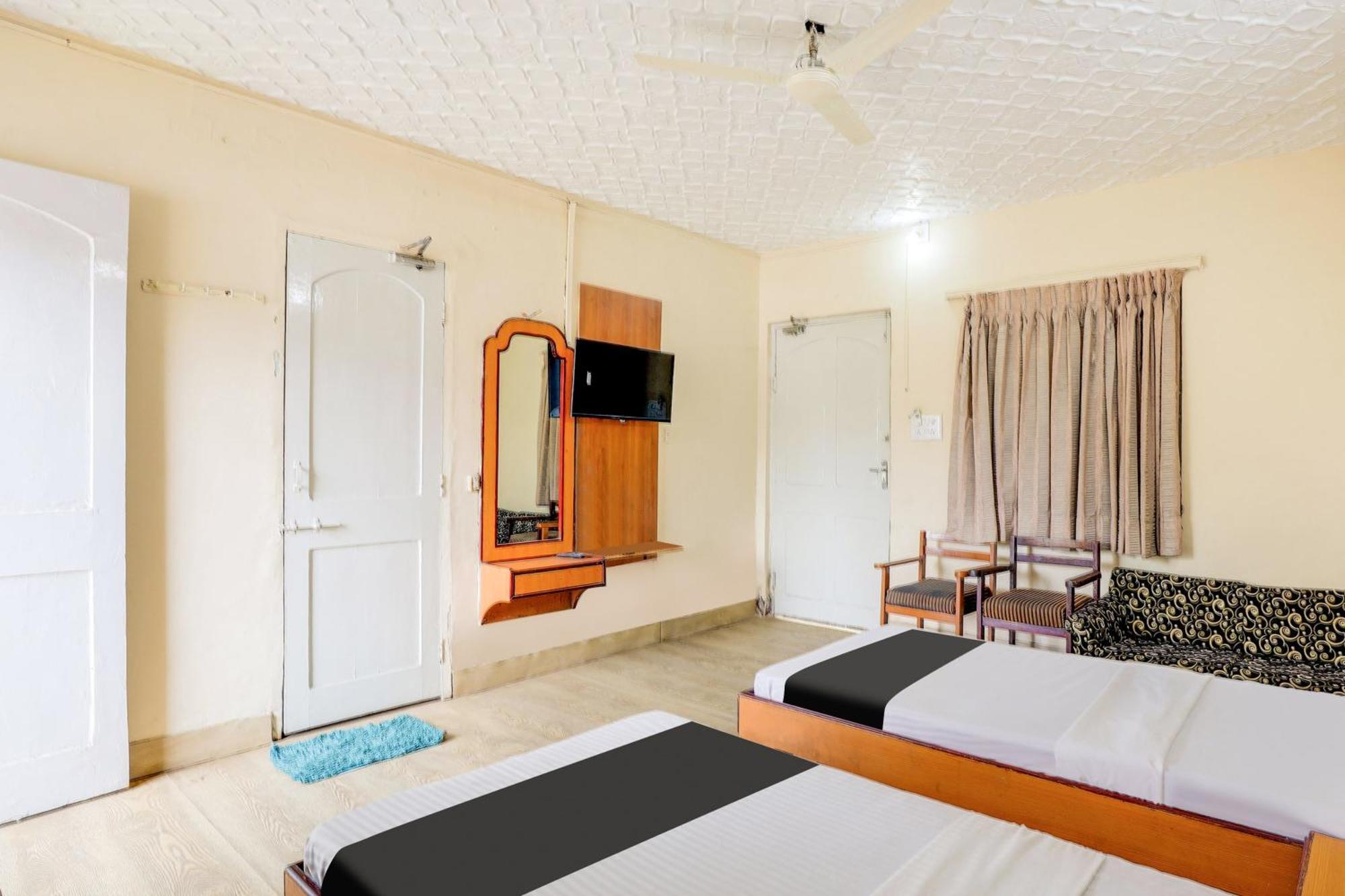 Hotel O Ellis Ahmedabad Exterior photo